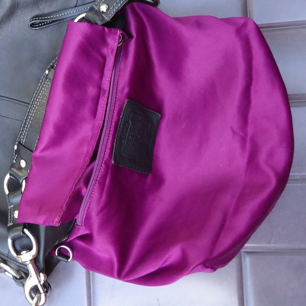 COACH Leather Carly duffle shoulder bag. - Picture 16 of 16
